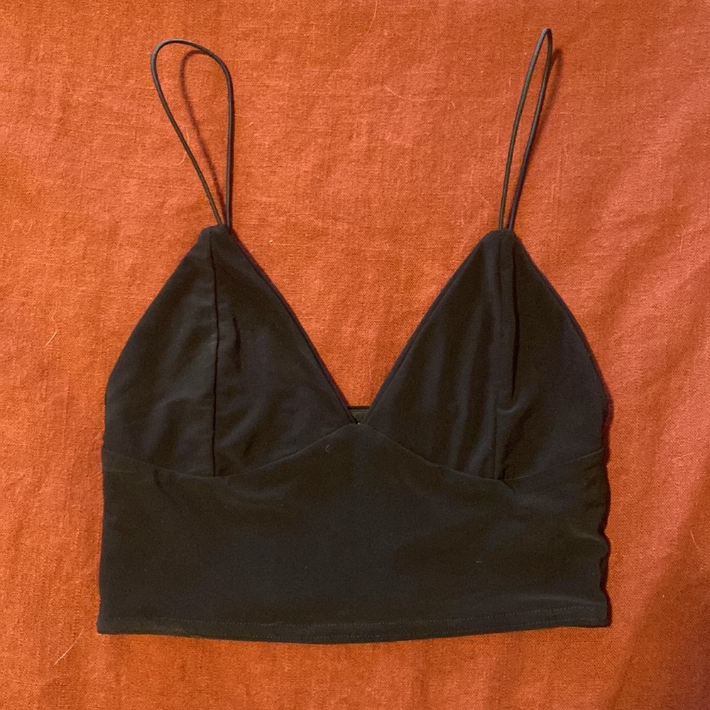 Pretty Little Thing black crop top